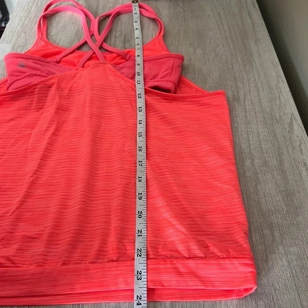 Athleta Energize Mesh Strappy Layered Look
Athletic Tank Size XXS - Picture 12 of 12